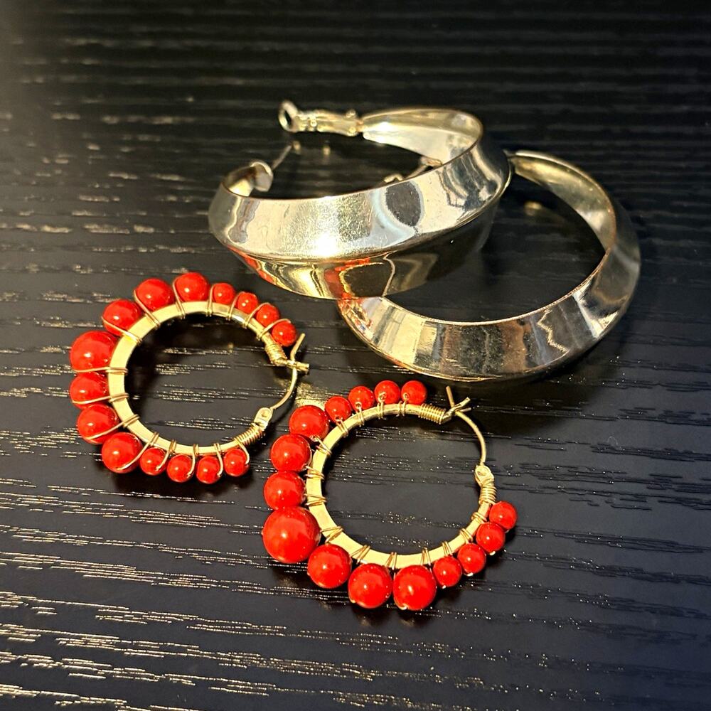 Lot of 2 Pair hoop earrings silver tone round latch back red beaded metal